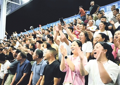 四季黔南, 柳城, 本报讯