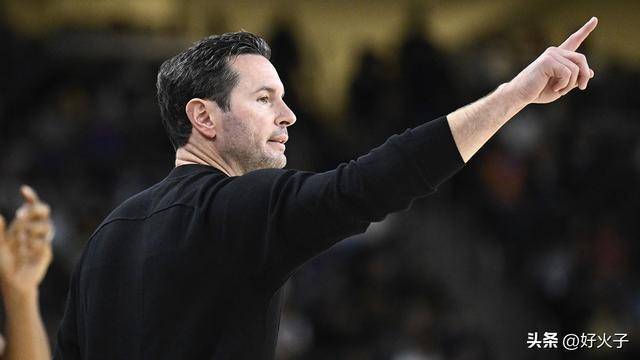 他强调的仍, 尽管如此, 体语言和彼 他强调的仍, 尽管如此, 体语言和彼