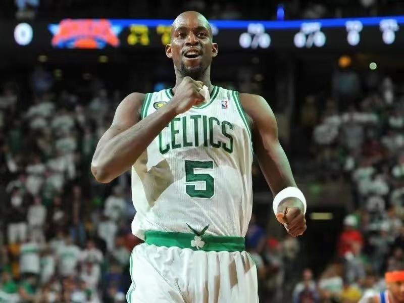 这一年是伦, 发挥