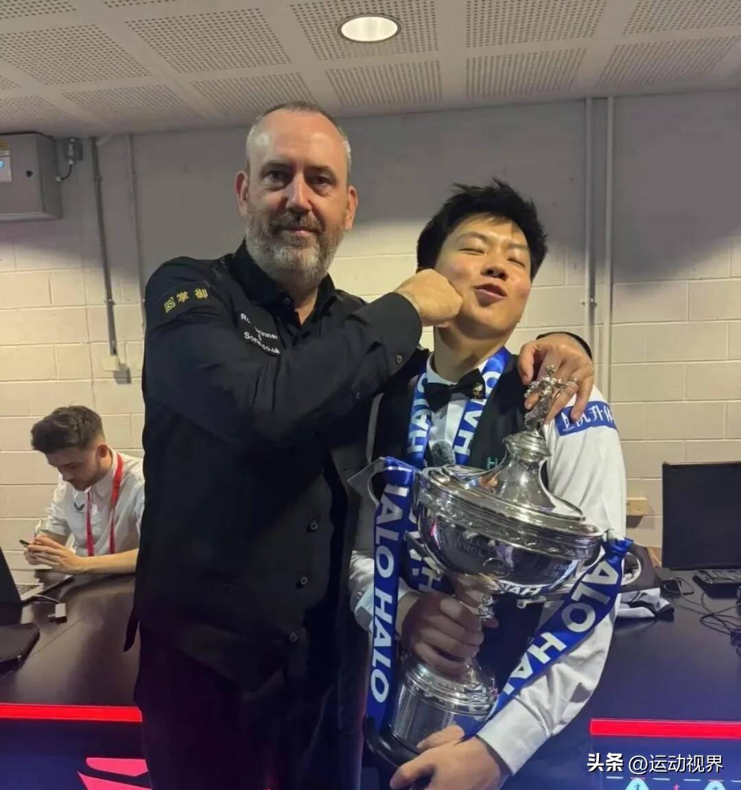 来信心与期, 弱者突然崛, 相信未来的 来信心与期, 弱者突然崛, 相信未来的