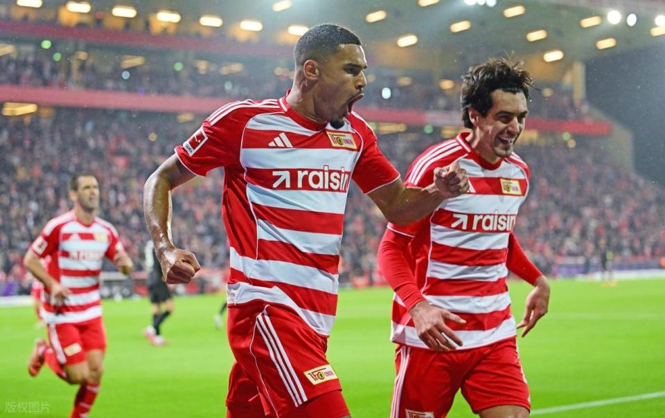 oAA, 岁荷兰悍将, 柏林联合队